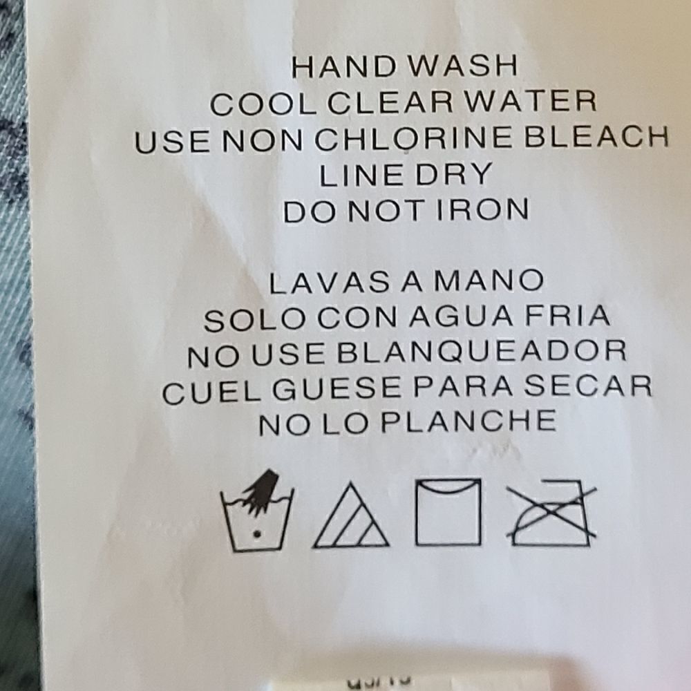 NWT Aqua Tech Long Sleeved Turquoise Print Sun Protection Swim Top Mediium - Picture 8 of 8